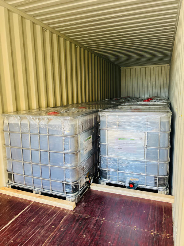 স্বচ্ছ তরল ইপোক্সি রেজিন ১০-৩৫কেভি বৈদ্যুতিক ইনসুলেশন উপাদানগুলির জন্য, যা দুধের মতো সাদা আঠালো তরল